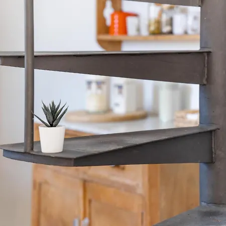 アパート White Penthouse