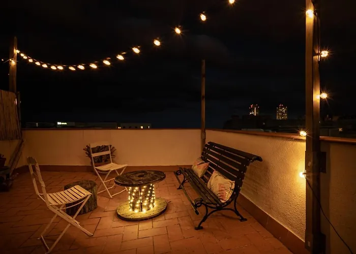 White Penthouse شقة برشلونة