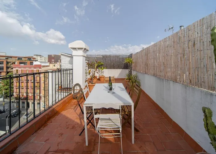 White Penthouse شقة برشلونة