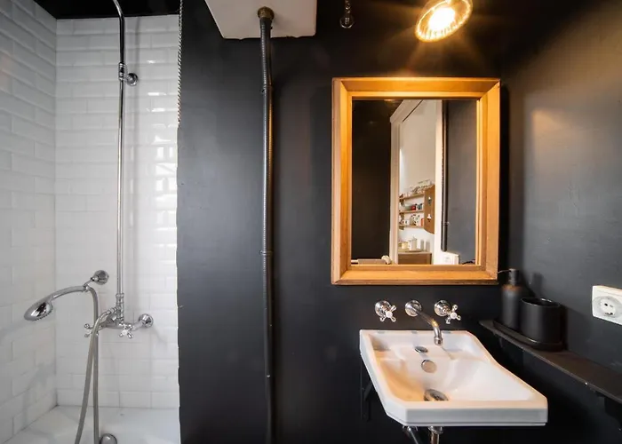 White Penthouse شقة برشلونة